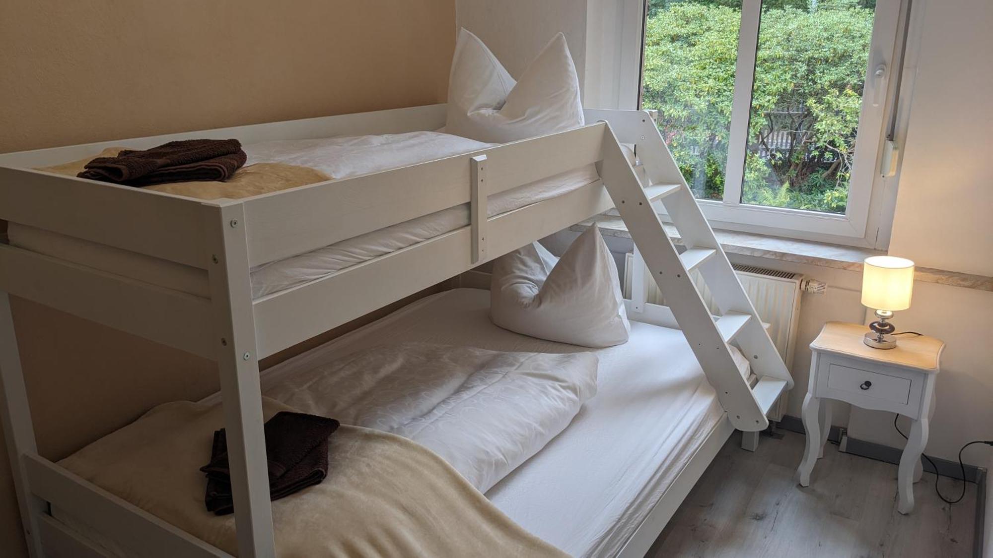 Familyandbike Villa Neupetershain Szoba fotó